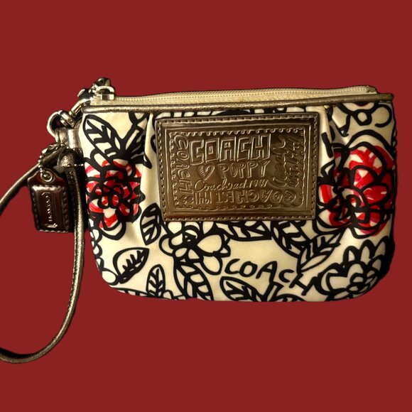 Coach Poppy Y2K Graffiti Daisey Wristlet with hang tag Silver Hardware EUC - Picture 7 of 10